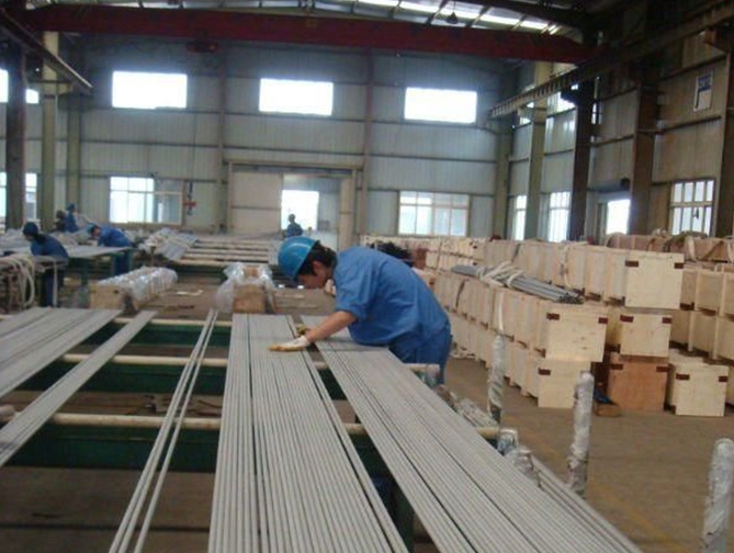 SUS JIS 300 400 séries 316L 310 430 tuyau de l'acier inoxydable 304/tube OD 12mm - 219mm